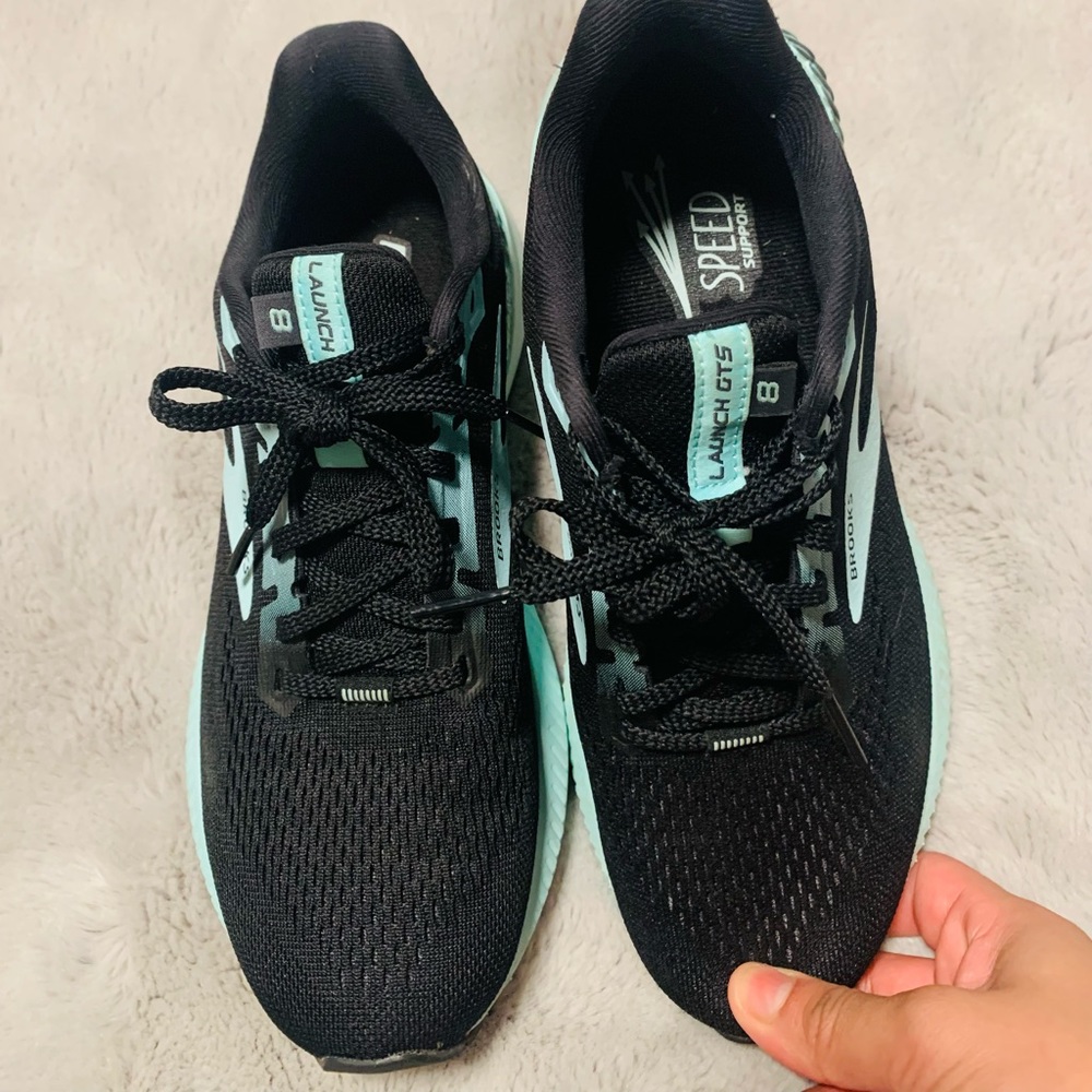 Brooks Launch GTS 8